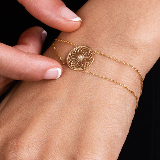 From Stone to Gold: How the Rose Window of Como's Cathedral Became a Bracelet